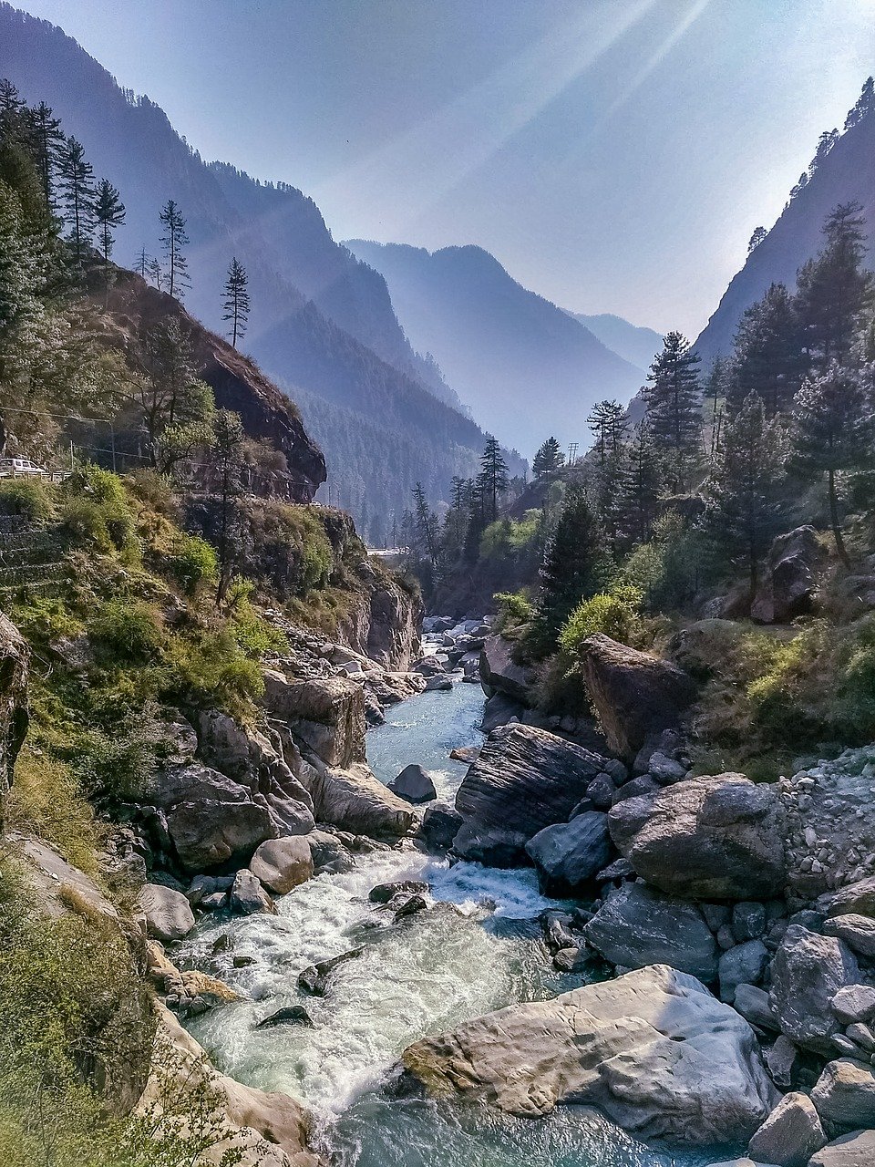 A beautiful photo of Kasol in the Parvati valley